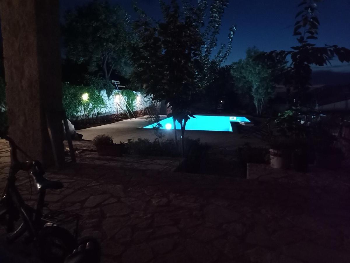 Stone Villa Uk - Dobra Voda Bar Eksteriør bilde