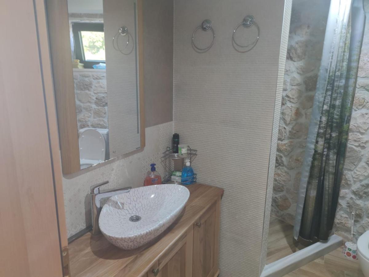 Stone Villa Uk - Dobra Voda Bar Eksteriør bilde